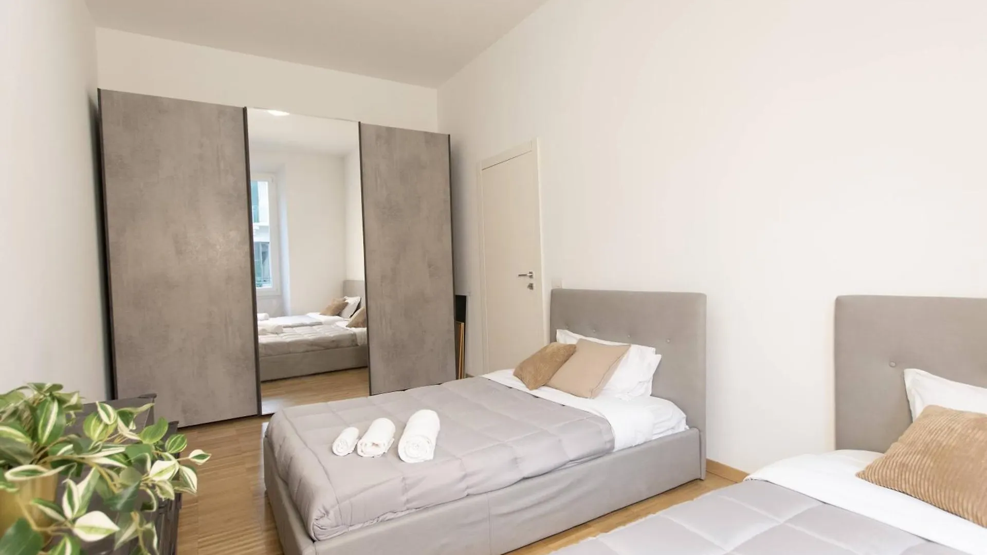 We Home - Premuda Boutique, Milano 0*,
