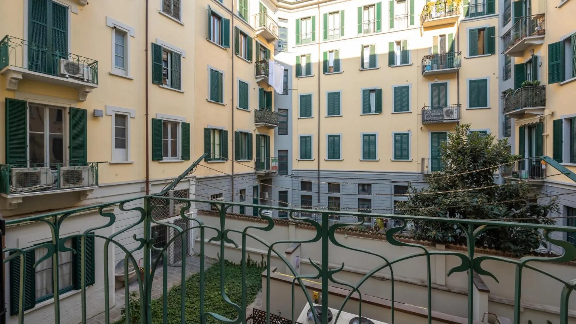 We Home - Premuda Boutique, Milano 0*,